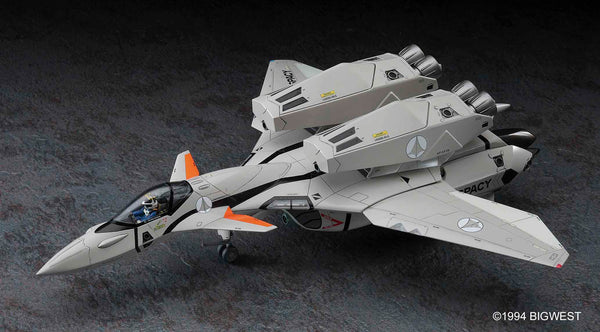 VF-11B Super Thunderbolt Fighter Macross Plus 1/72 Scale Plastic