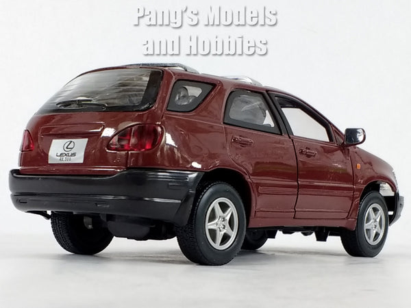 新品　箱入り　レクサス　RX300 1/24 Amazon | ライトが光る1/24 LEXUS RX300 ネイビー レクサス ダイ