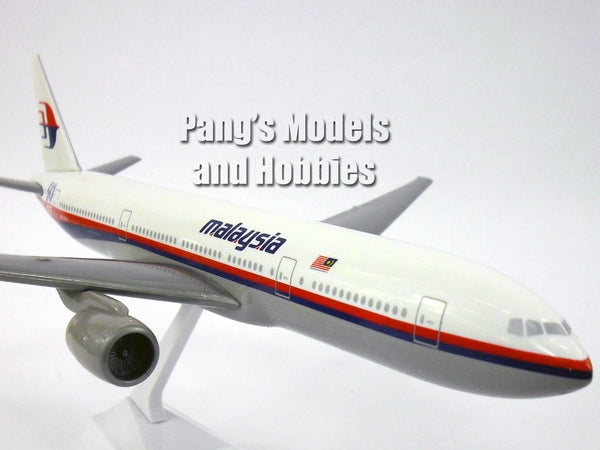 Boeing 777-200 Malaysia Airlines 50th Anniversary 1/200 by Flight