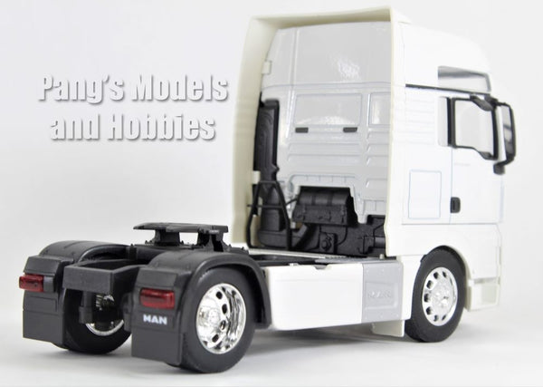 MAN TGX XXL (4x2) 1/32 Scale Diecast and Plastic Truck Model by