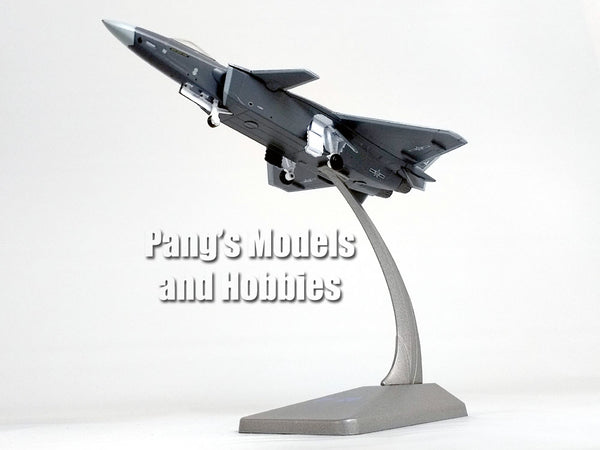 XCARTOYS 1:200 Scale J-20 Fighter Jet Model, Striped XCARTOYS 1:200 Scale J-20 Fighter Jet Model, Striped
