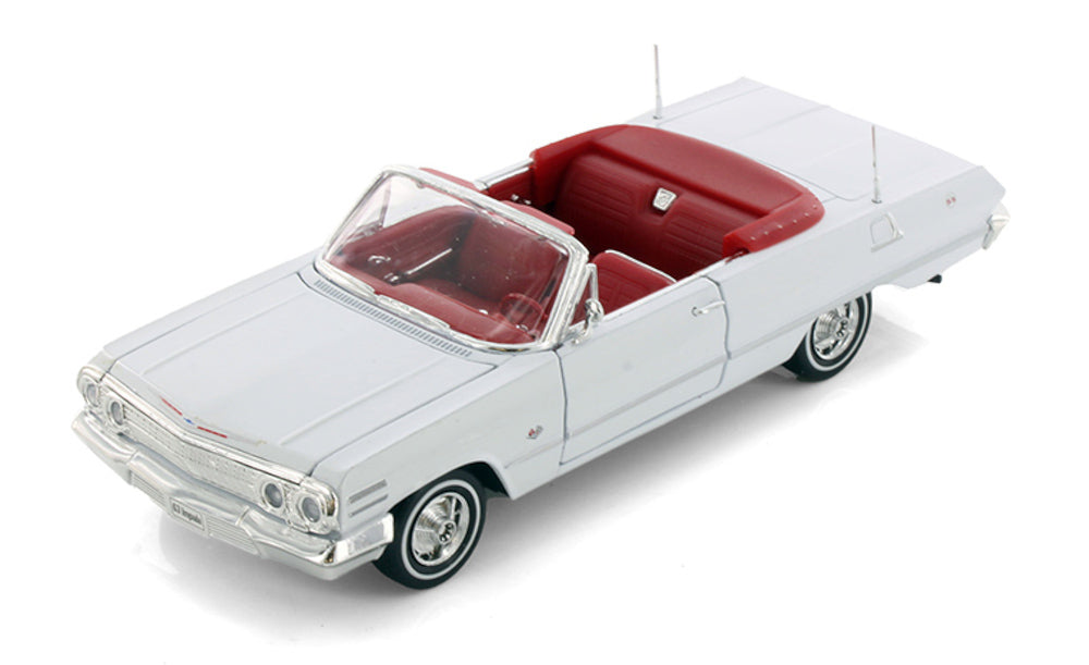 1963 Chevrolet Impala Convertible - White  - 1/24 Diecast Metal Model by Welly