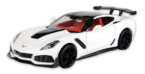2019 Chevrolet Corvette C7 ZR1 - WHITE - 1/24 Diecast Metal Model by MotorMax