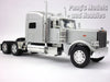Peterbilt Model 389 Semi Truck Extended Sleeper Cab - SILVER - 1/32 Scale Diecast Model by NewRay