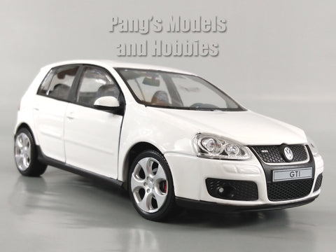 Volkswagen VW Golf GTI - White 1/24 Diecast Metal Model by Cararama