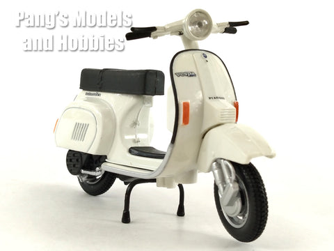 Vespa PK 125 S Automatica Scooter 1/18 Scale Diecast Metal Model by Maisto