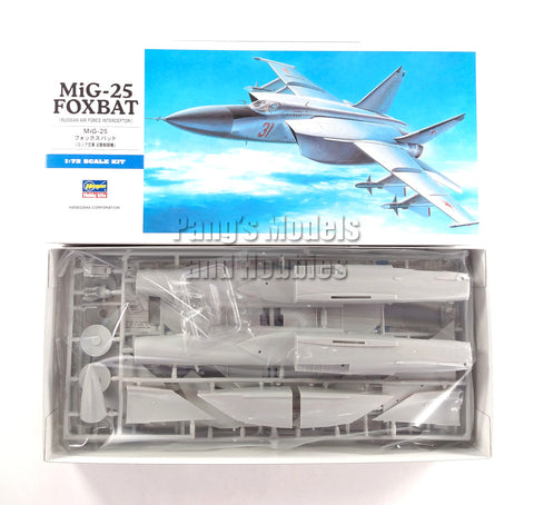 Mig-25 Foxbat - Soviet - Russian Air Force1/72 Scale Plastic Model Kit (Assembly Required) by Hasegawa