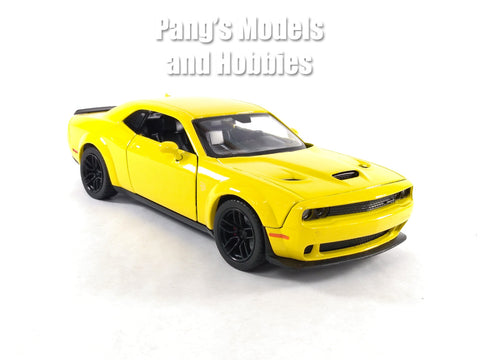 2018 Dodge Challenger SRT Hellcat Widebody - YELLOW - 1/24 Scale Diecast Model by Showcasts