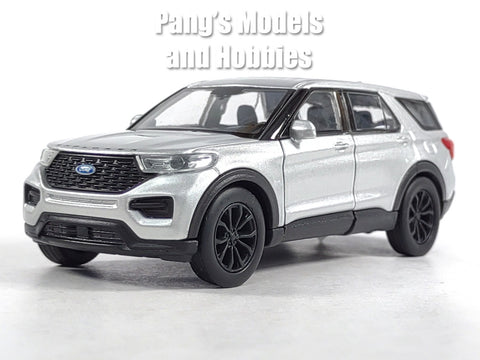 4.75 Inch 2023 Ford Explorer - SILVER - 1/42 Scale Diecast Model by Welly