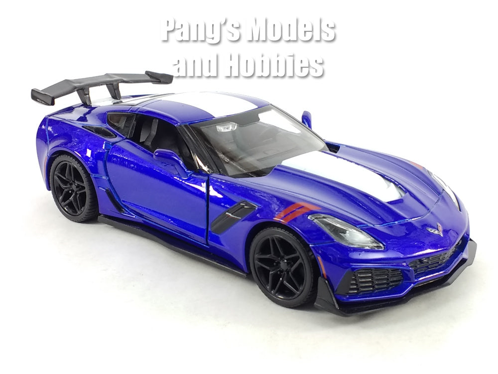 2019 Chevrolet Corvette C7 ZR1 - BLUE - 1/24 Diecast Metal Model by MotorMax