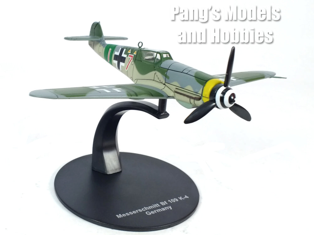 Messerschmitt Bf-109K-4  Bf-109 Luftwaffe, Grossenhain Airfield, Germany, 1945 - 1/72 Scale Diecast Metal Model