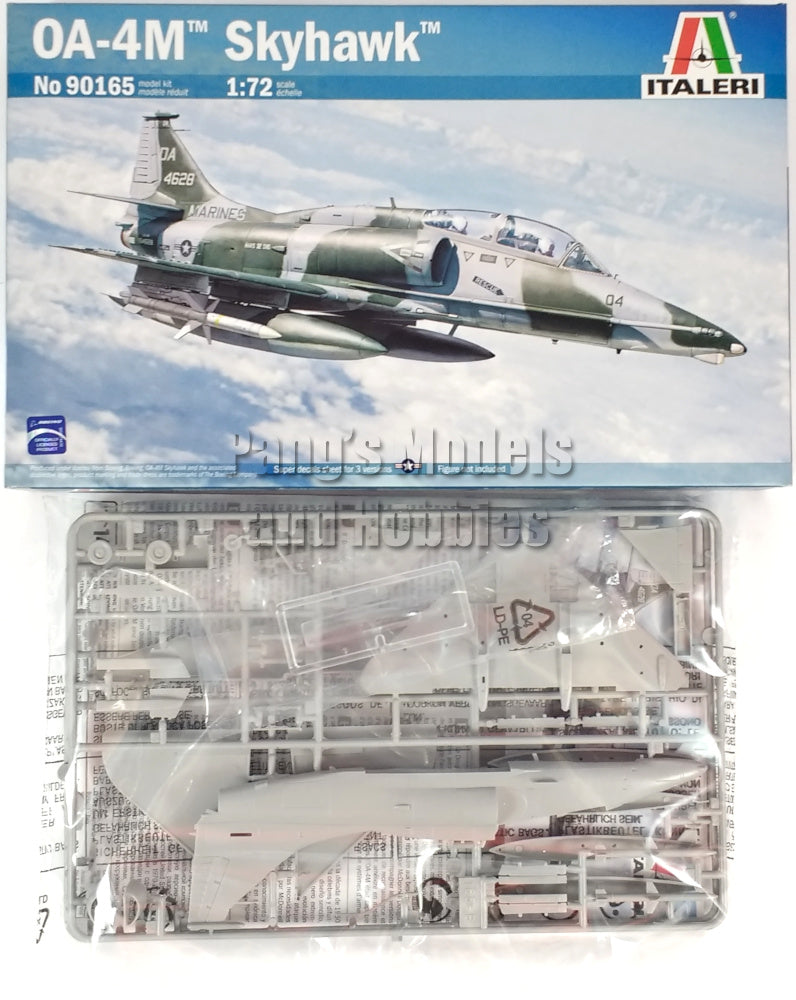 Douglas A-4 OA-4M Skyhawk MARINES 1/72 Scale Plastic Model Kit (Assembly Required) by Italeri