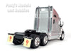 Kenworth T2000 Extended Cab - SILVER - 1/32 Scale Diecast Metal and Plastic Model by Welly (Copy)