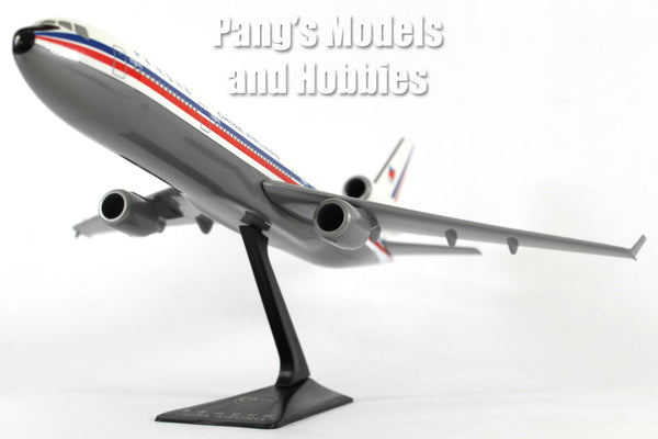 McDonnell Douglas MD-11 China Airlines - Old Livery 1/200 Scale by