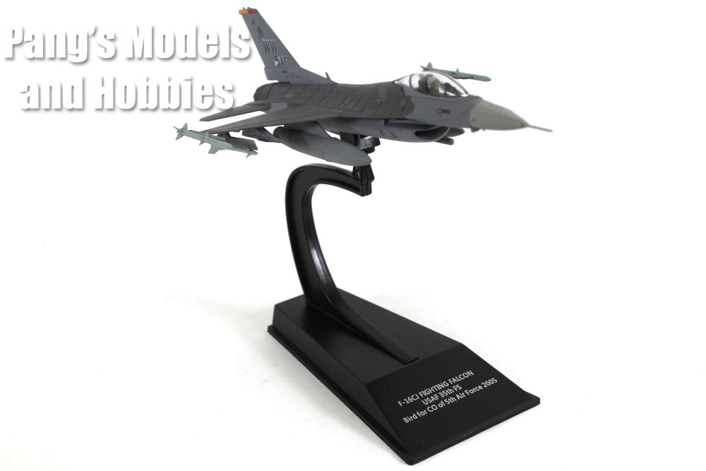 Diecast métal avion F-16C Fighting Falcon | Live and Online Auctions on Diecast métal avion F-16C Fighting Falcon | Live and Online Auctions on
