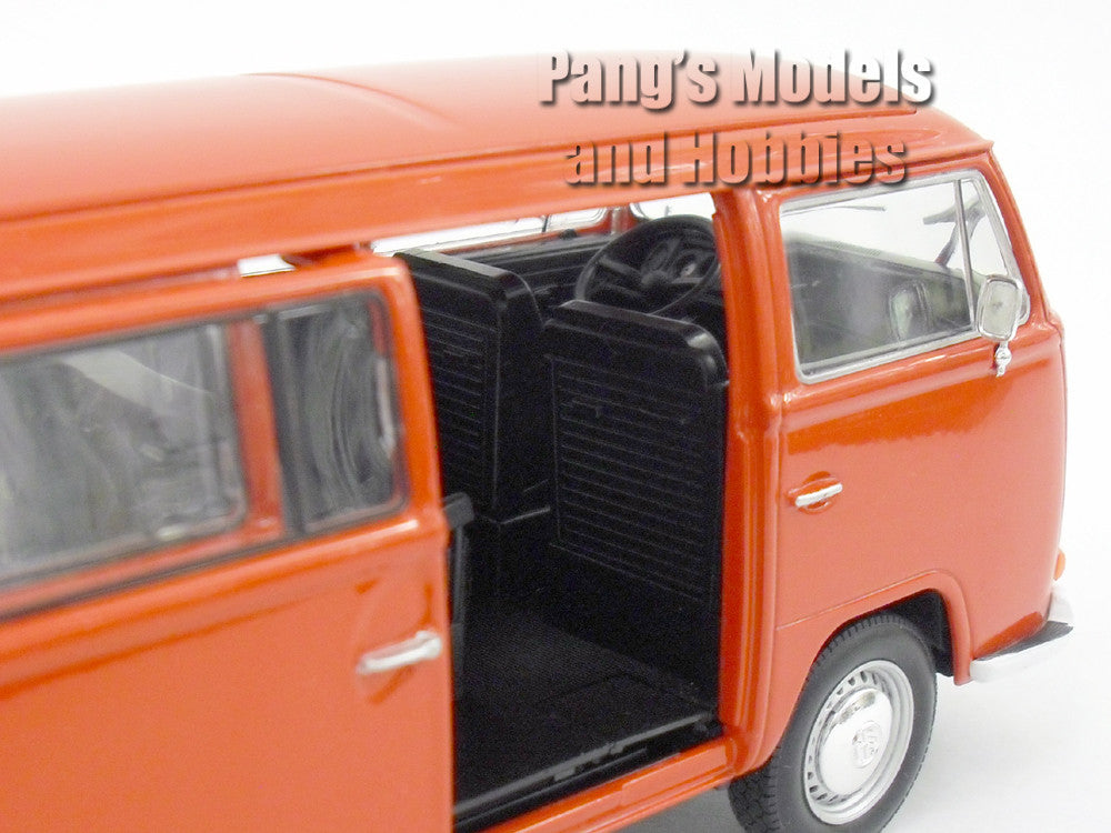 Volkswagen (VW) T2 Type 2 Bus 1972 1/24 Diecast Metal Model by Welly –  Pang's Models and Hobbies
