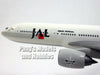 Boeing 777-200 Japan Airlines (JAL) 1/200 by Flight Miniatures