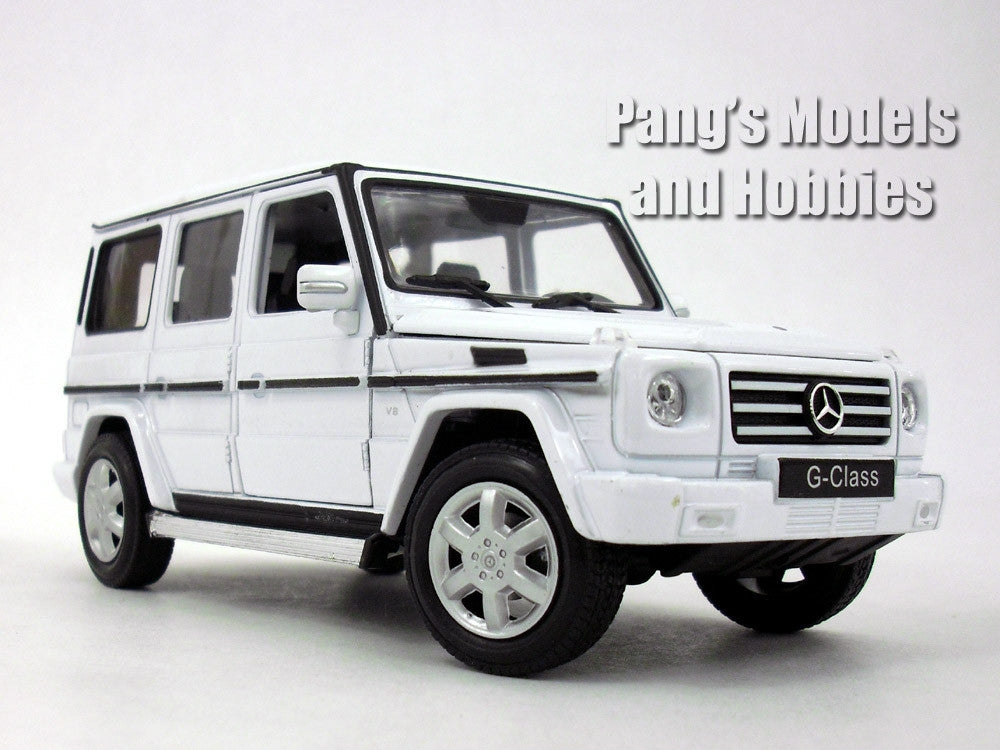 Mercedes G-Class / G-500 1/24 Diecast Metal Model by Welly - White