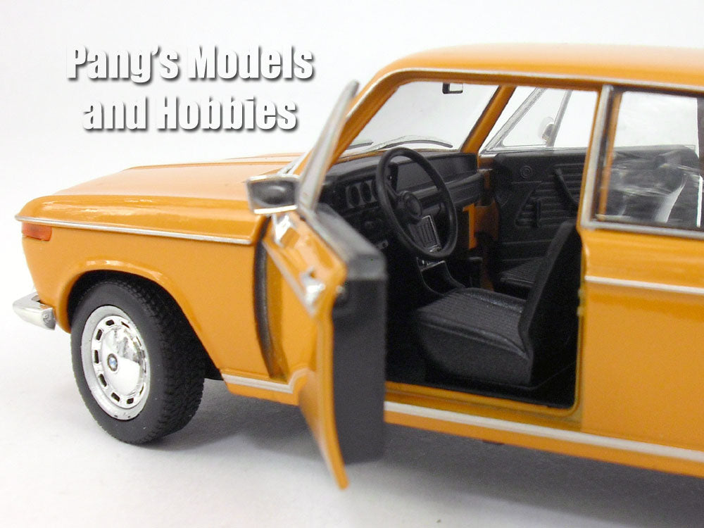 BMW 2002 Ti, Orange, 1968, Modellauto, Fertigmodell, Welly 1:24 : Welly:  : Jeux et Jouets