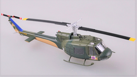 Bell UH-1, UH-1B Iroquois - Huey Vietnam 1967 1/72 Scale Assembled and Painted Plastic Model by Easy Model