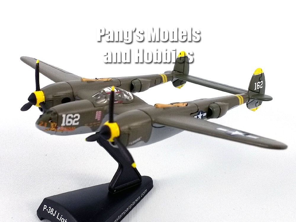 Lockheed P-38 Lightning "Skidoo" 1/115 Scale Diecast Metal Model by Daron