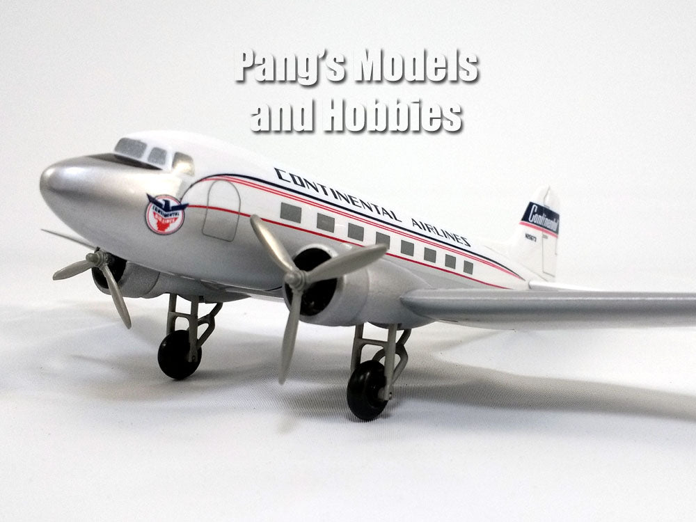 Douglas DC-3 Continental Airlines 1/100 Scale Model by Flight